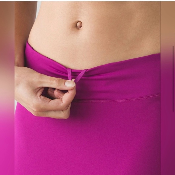 Lululemon Circuit breaker Magenta Skirt - Picture 3 of 13